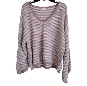 Miracle pink (dusty rose) and white cable knit sweater w/bubble sleeves Size M/L